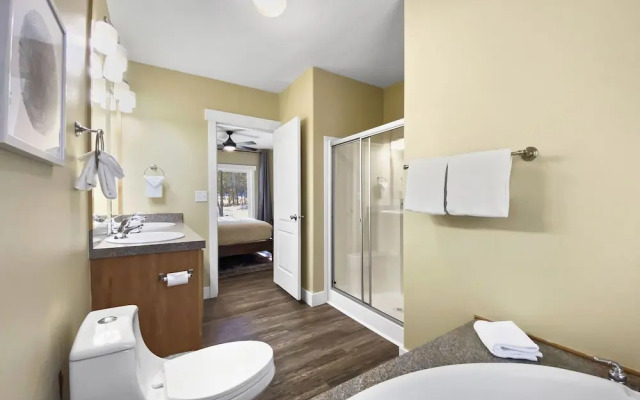 Skadi's Place 3 Bedroom Home by Redawning