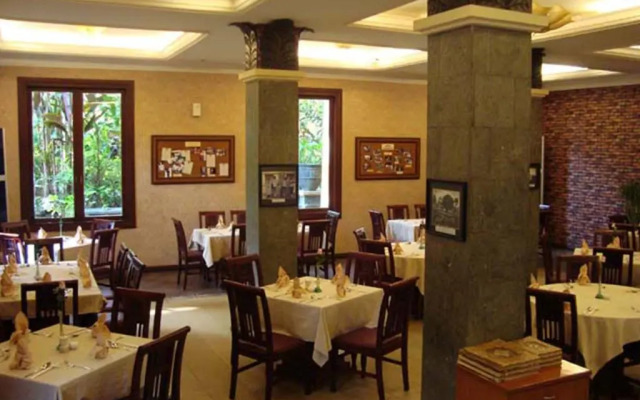 Lotus Garden Hotel