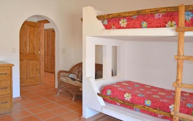 Casa de Paraiso by RedAwning