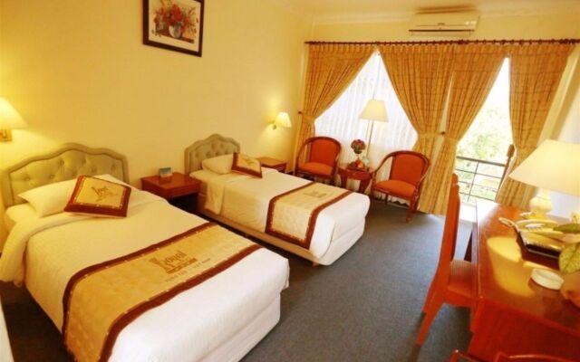 Royal Hotel