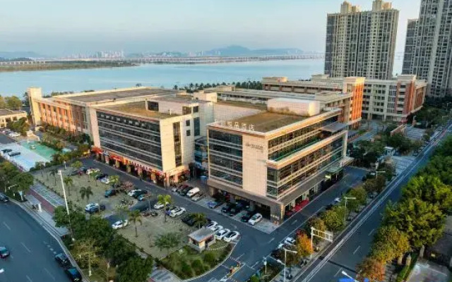 James Joyce ELITE Hotel (Zhuhai Jinwan Huafa Business Center)