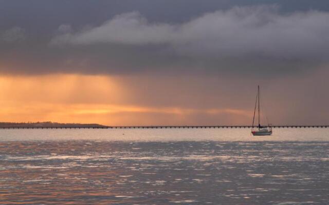 Anchorage Seafront Hotel