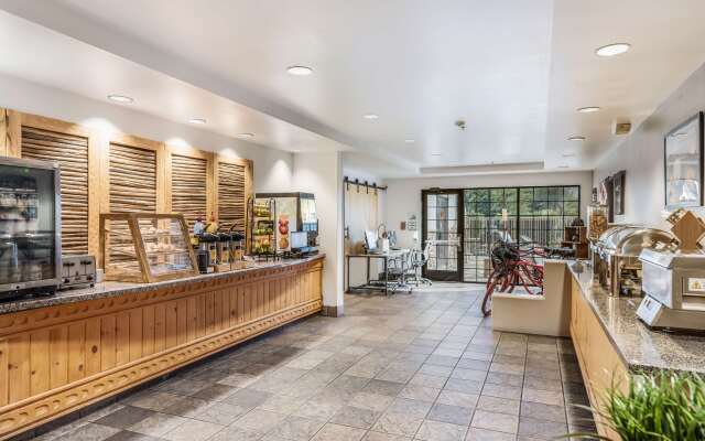 Red Lion Inn & Suites Goodyear Phoenix