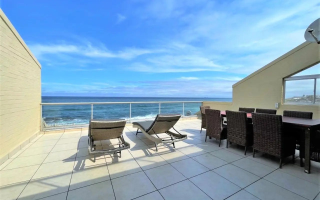 Beachfront @ Driftwood 6 Luxury Family Apartment