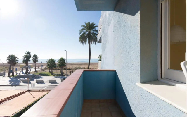 Apartamento en 1era linea mar con terraza de 25m2