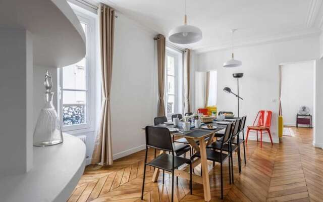 Luxury 4-bdr Apartment Near Saint-germain-des-prés