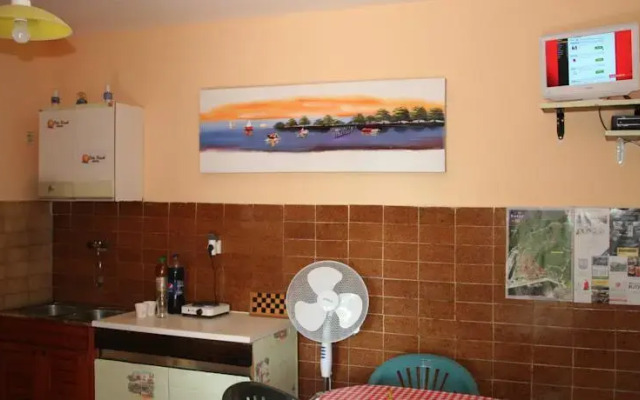 City Beach Hostel