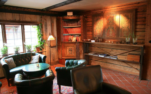 Green Hotel