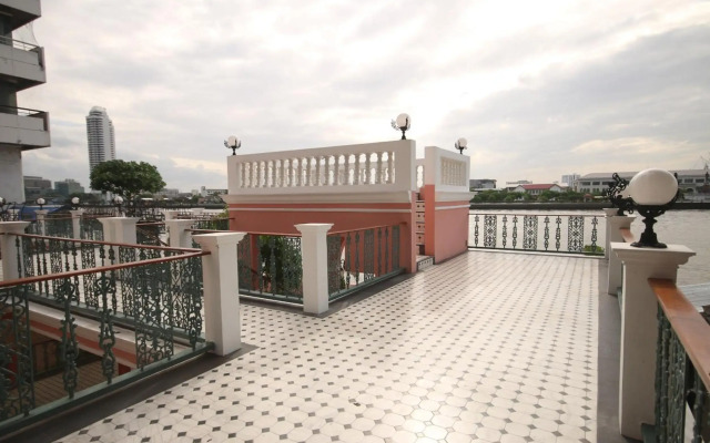 Hiranyakul  House