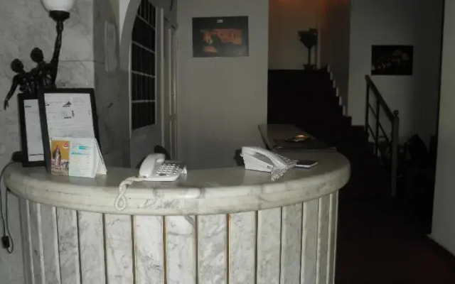 AlMayadine Hotel
