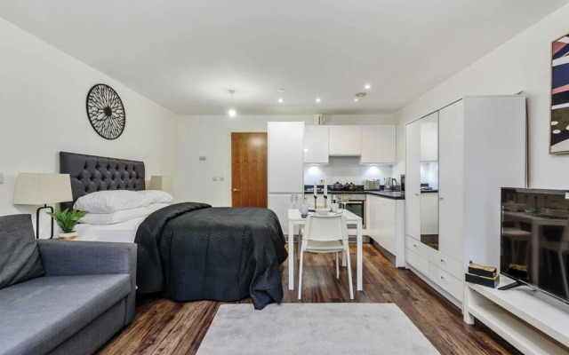 Contemporary Apartment - Liverpool