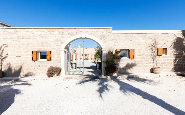 Masseria Misocampo With Garden And Pool