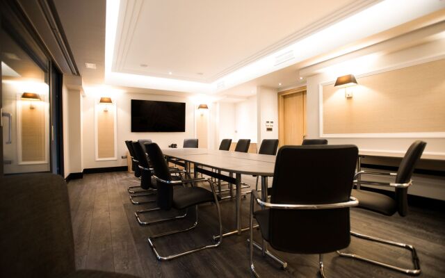 Antigon Urban Chic Hotel