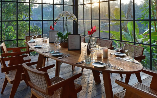Chapung Sebali Hotel