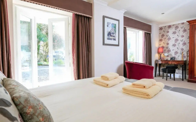 St Elmo Lodge