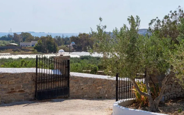 Theodora s Suite in Agios Charalampos