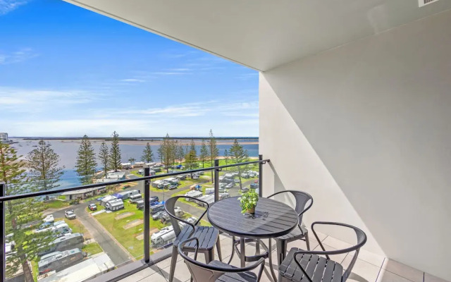 Marine Quarter Apartments by CLLIX