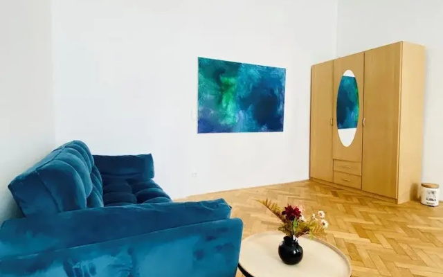 Affordable 2BR Apt For 6 Near Stadthalle