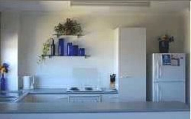 Whitecaps Holiday Apartments