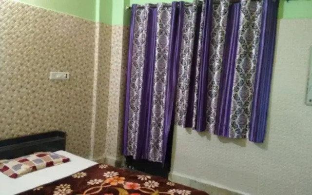 Goroomgo Maatu Shri Guest House Mathura