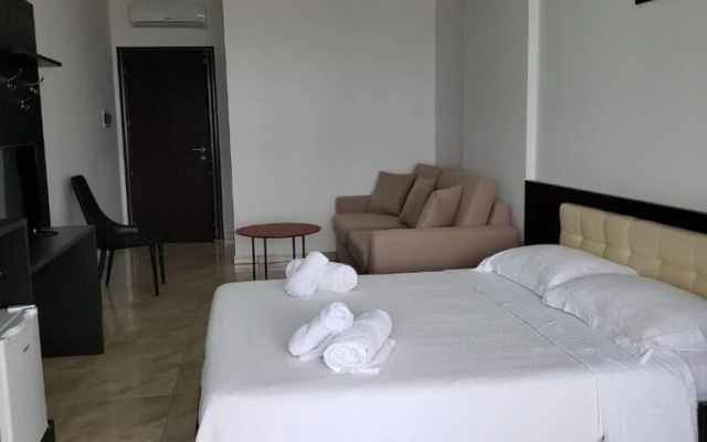 Hotel Pirro