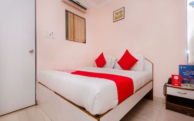 OYO 13471 Hotel HomeStay