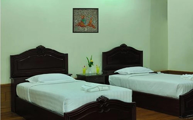 Royal Reward Resort