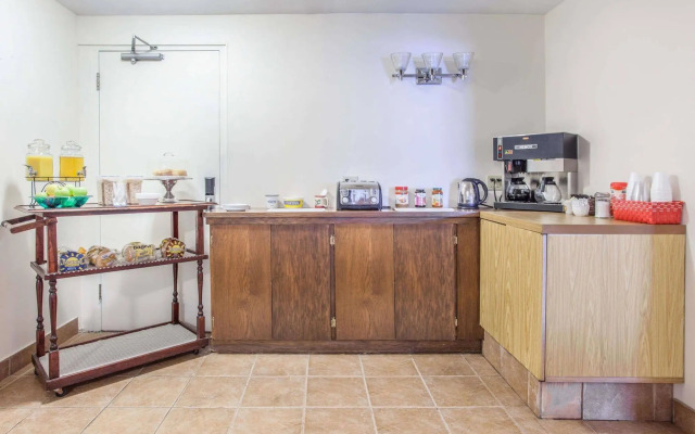 SureStay by Best Western Kemptville.