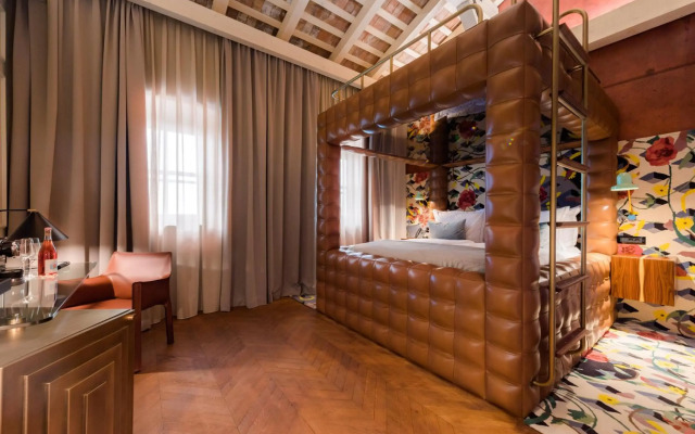 Winery & Design hotel ROXANICH