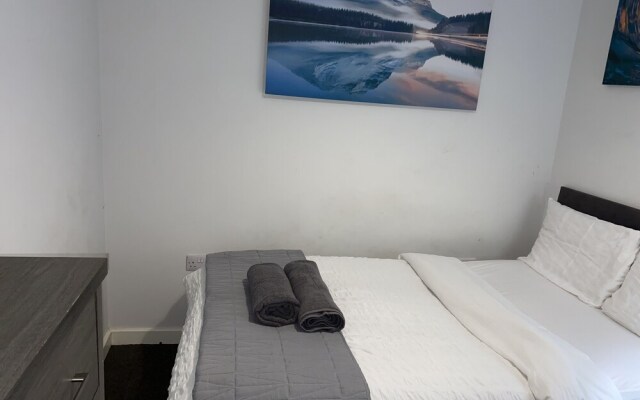 Remarkable 1-bed Apartment in City Centre