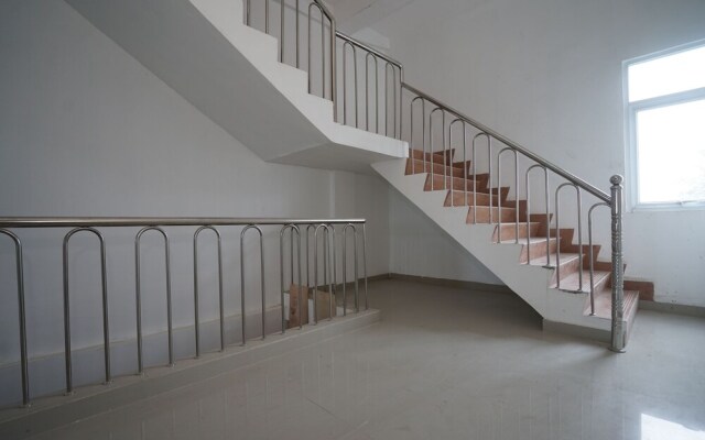 Sans Hotel Max To U Palembang