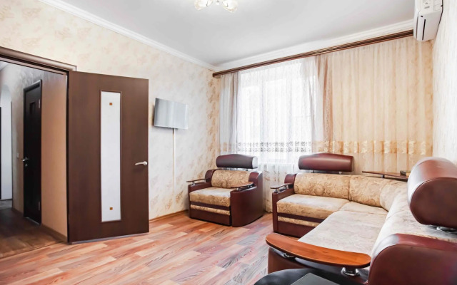 Apartments on Krasnoarmeyskaya street 27