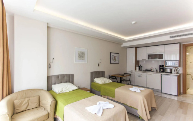 Holas Apartments