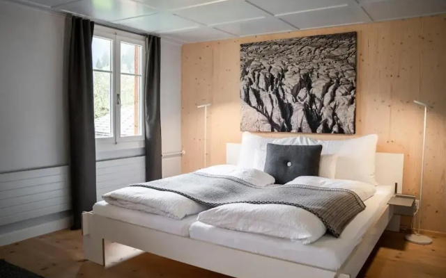 Lenk Lodge