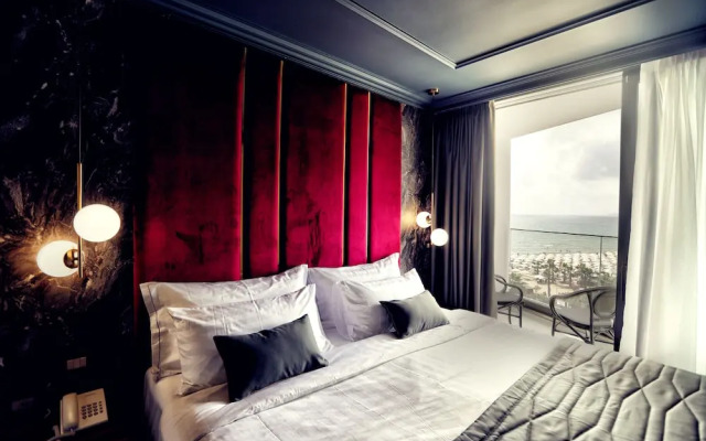 Luxury Premium Finese
