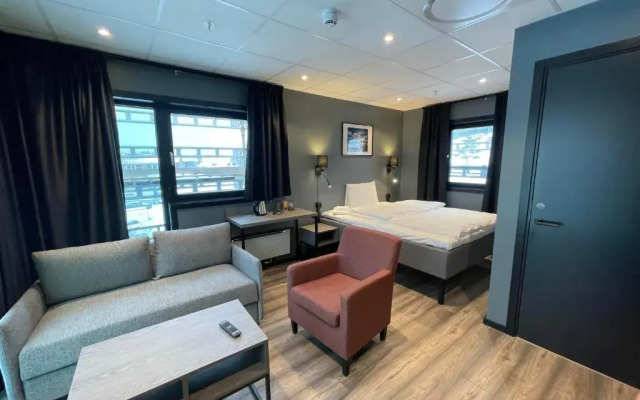Arctic Sea Hotel
