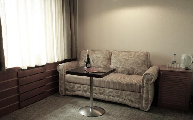 Avrora Hotel