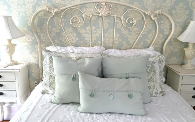 The Four Chimneys Inn