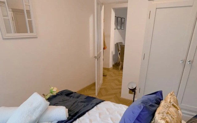 Beautiful 3 Bedroom Apartment in Bournemouth