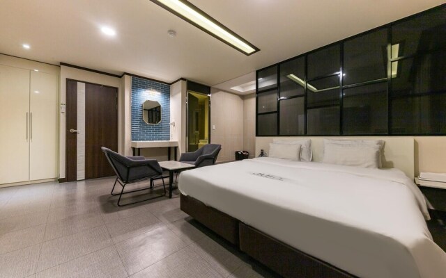 Changwon Masan Ros Signature Hotel