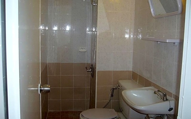 T8 Guesthouse Challenger Muang Thong Thani