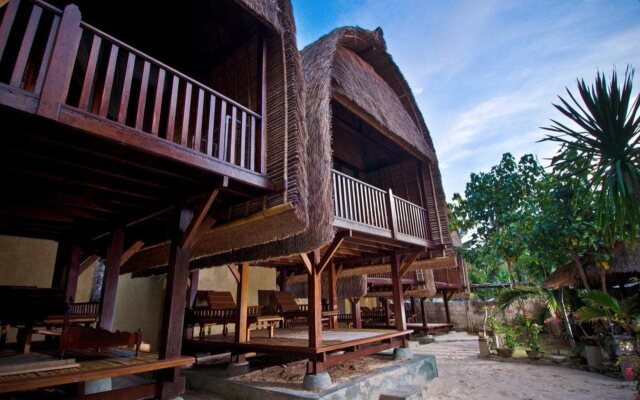 Lumbung Bali Huts