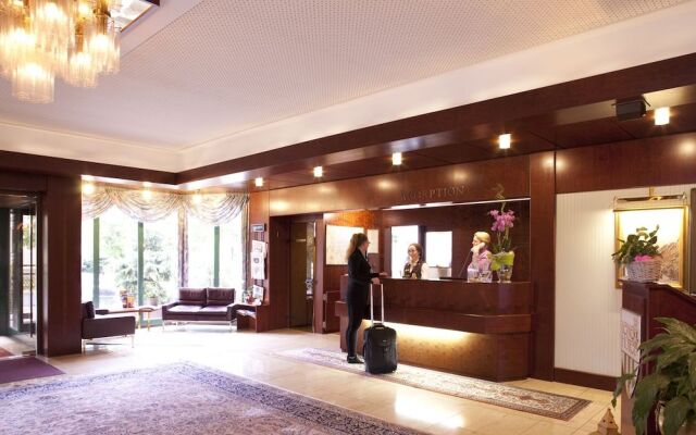 Leine Hotel