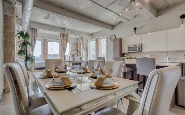 Luxury Downtown Dallas Stay by Amyfinehouse