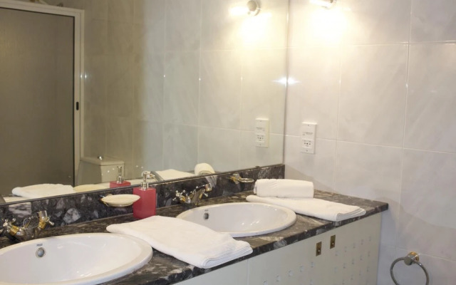 Casino Figueira Prime Apartment by Rent4all