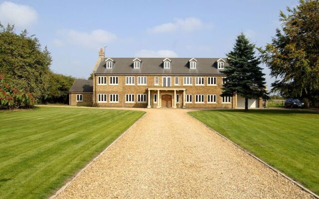 Woodhouse Farm Lodge