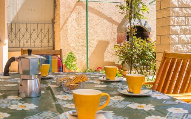 Apartment in Pula Near the Sea