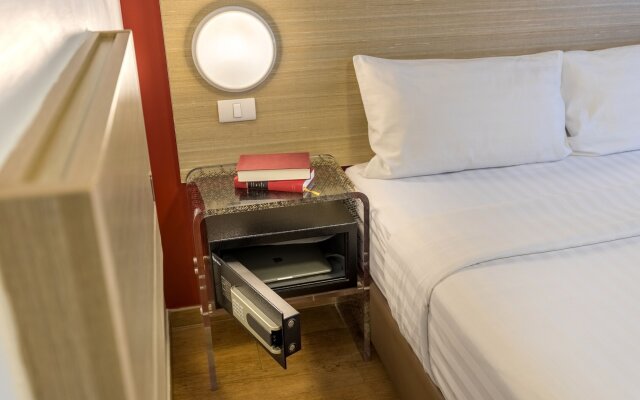 Easy Planet Phuket, Patong