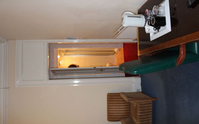 The Valentine Townhouse Hotel