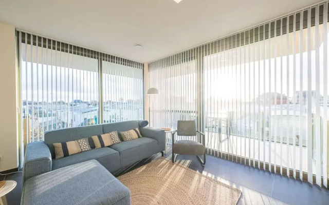 Bright Apartment on the First Floor